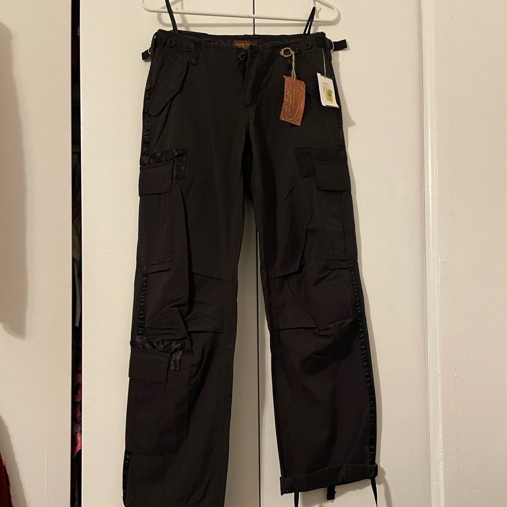 Moa Moa Ladies Black Cargo Pants (Small)